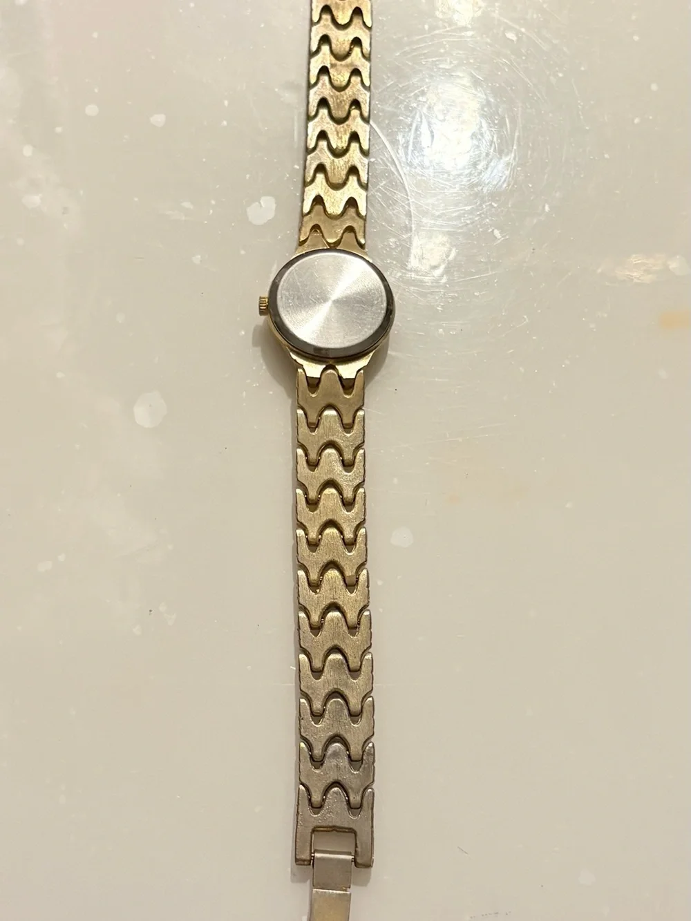 Sheffield Quartz Women's Gold Tone Analog Bracelet Watch Gold Dial Roman/ Baton